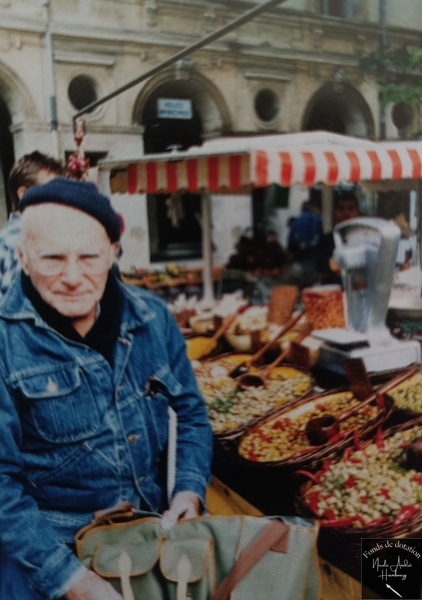 En 1995 sur la place du Marché à Saint-Rémy-de-provence